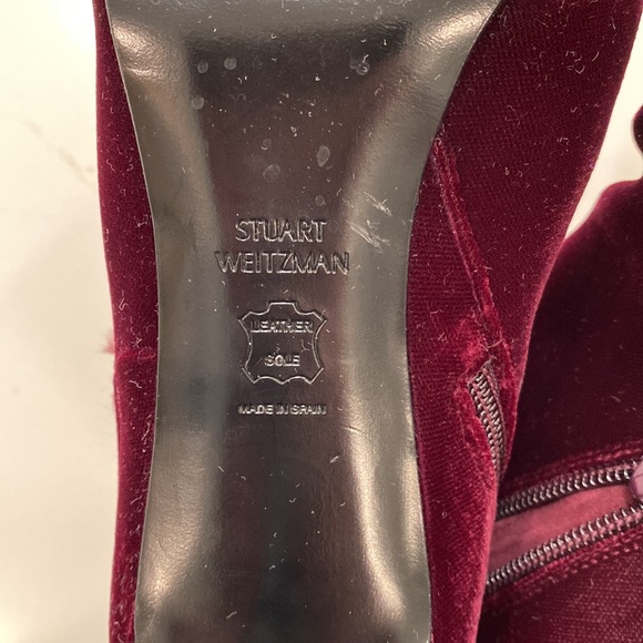 Excellent Condition Lashes Stuart Weitzman Maroon Velvet Ankle Boots - Picture 12 of 12